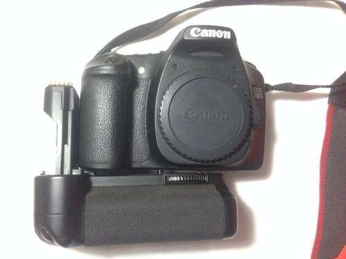 Canon 30D with battery grip mint condition